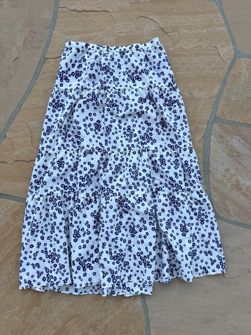 Banana Republic White/blue flowers A-line Midi Summer Boho Full Skirt Sz M